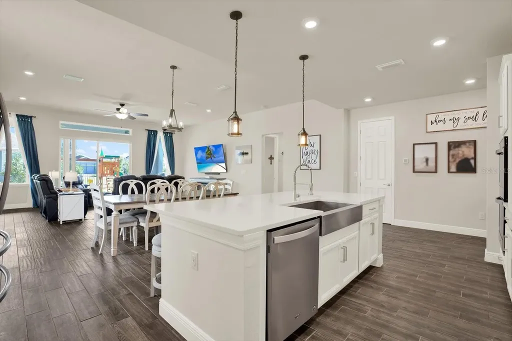 6003 Milestone Drive Apollo Beach FL 33572