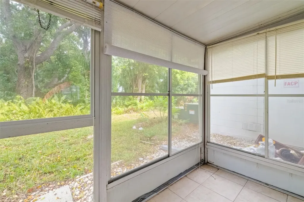 2053 Canal Drive Bradenton FL 34207