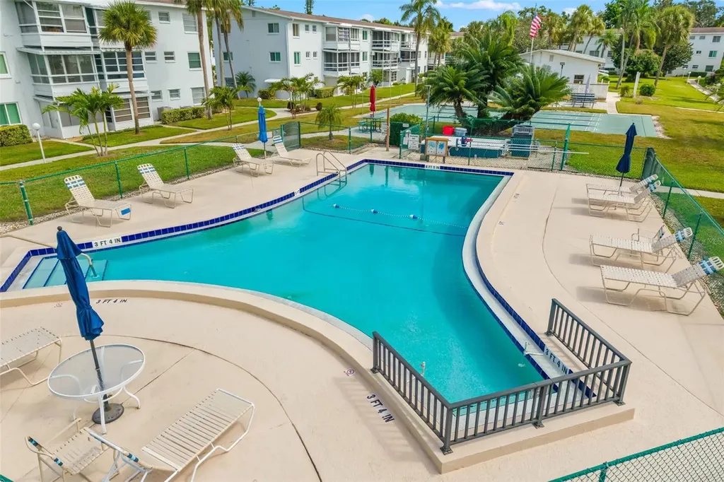 2053 Canal Drive Bradenton FL 34207