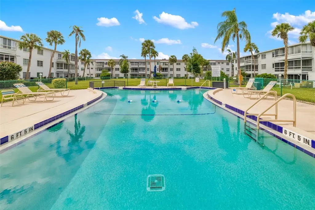 2053 Canal Drive Bradenton FL 34207
