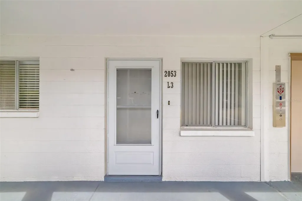 2053 Canal Drive Bradenton FL 34207