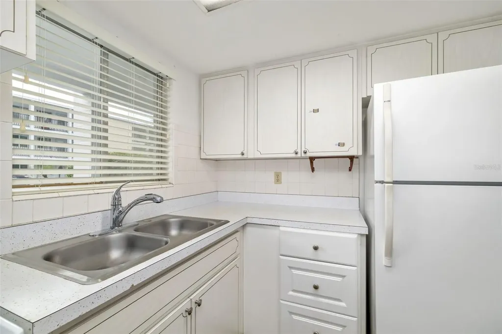2053 Canal Drive Bradenton FL 34207