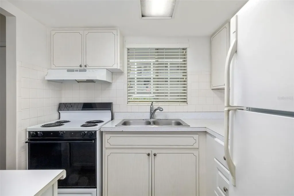 2053 Canal Drive Bradenton FL 34207