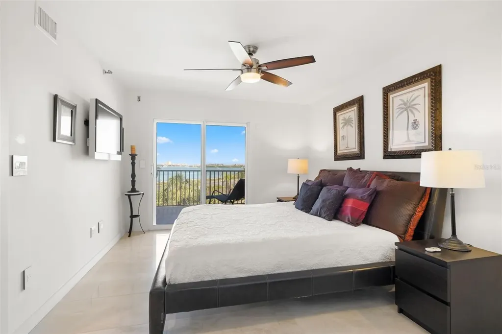 7432 Sunshine Skyway Lane S St Petersburg FL 33711