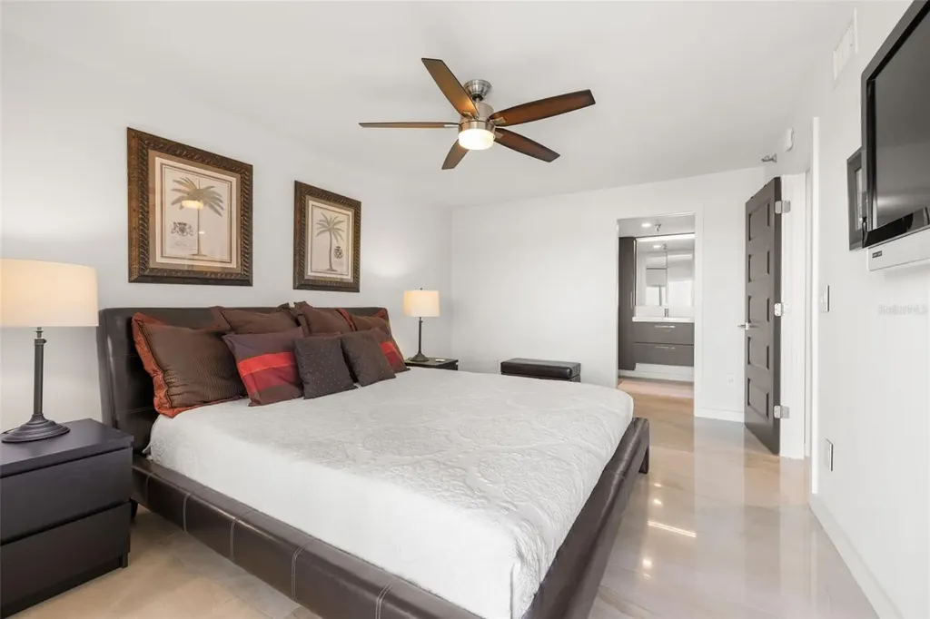 7432 Sunshine Skyway Lane S St Petersburg FL 33711