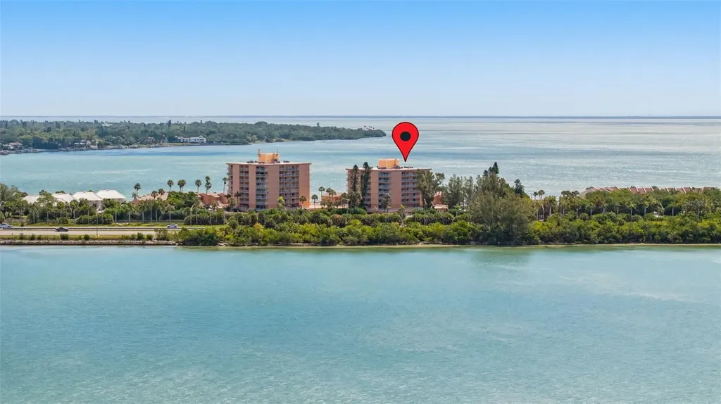 7432 Sunshine Skyway Lane S St Petersburg FL 33711