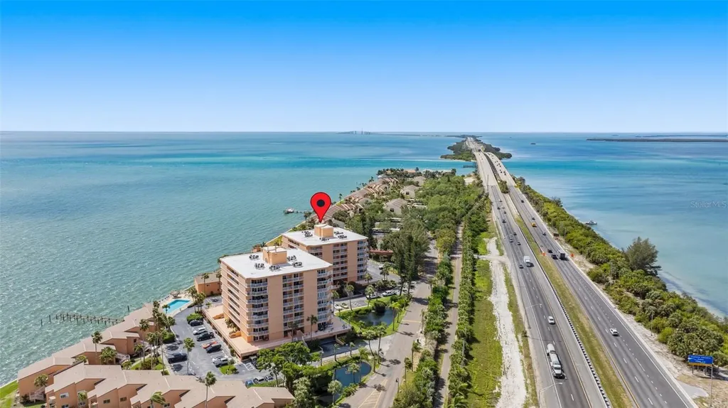 7432 Sunshine Skyway Lane S St Petersburg FL 33711