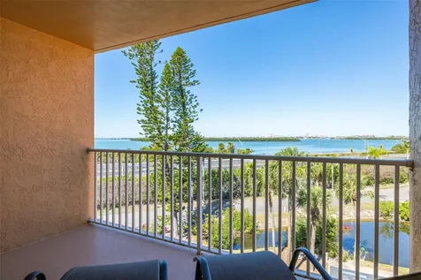 7432 Sunshine Skyway Lane S St Petersburg FL 33711
