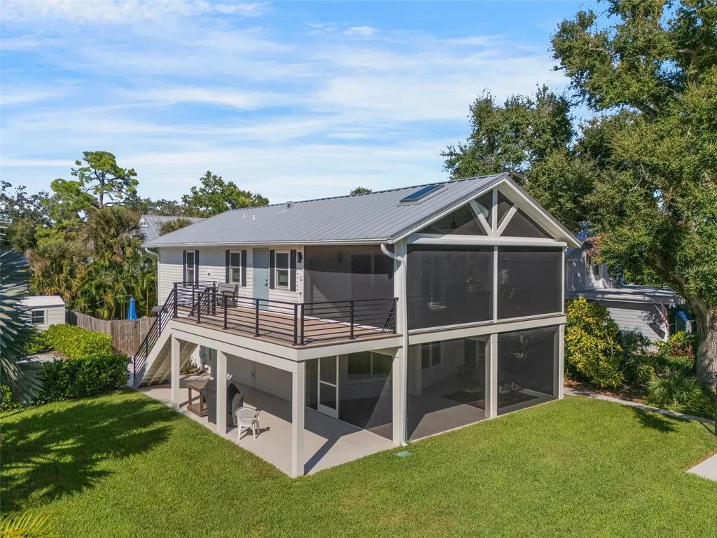 38 W Bay Street Osprey FL 34229
