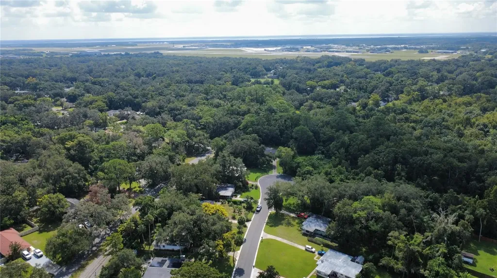 2016 Grandview Avenue N Sanford FL 32771