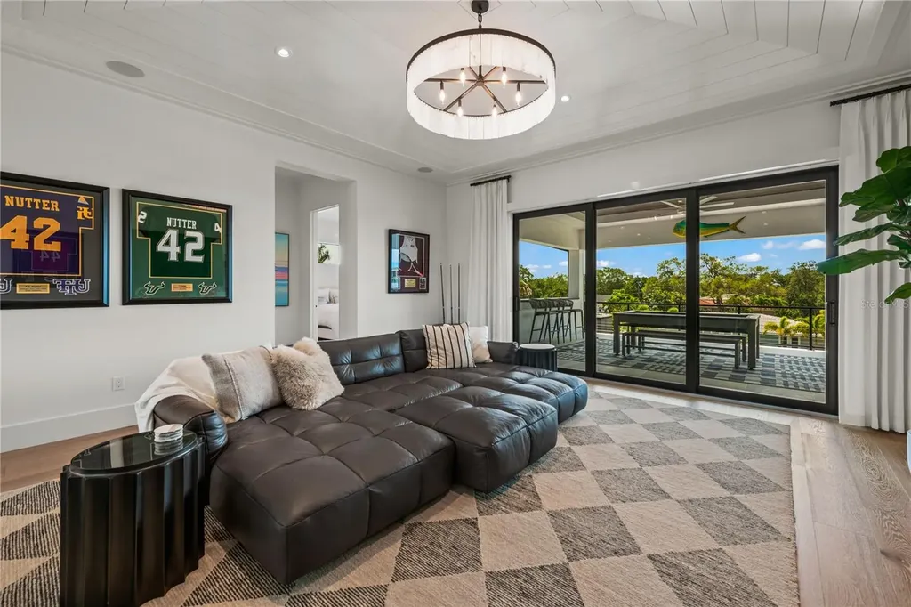 5362 Shadow Lawn Drive Sarasota FL 34242