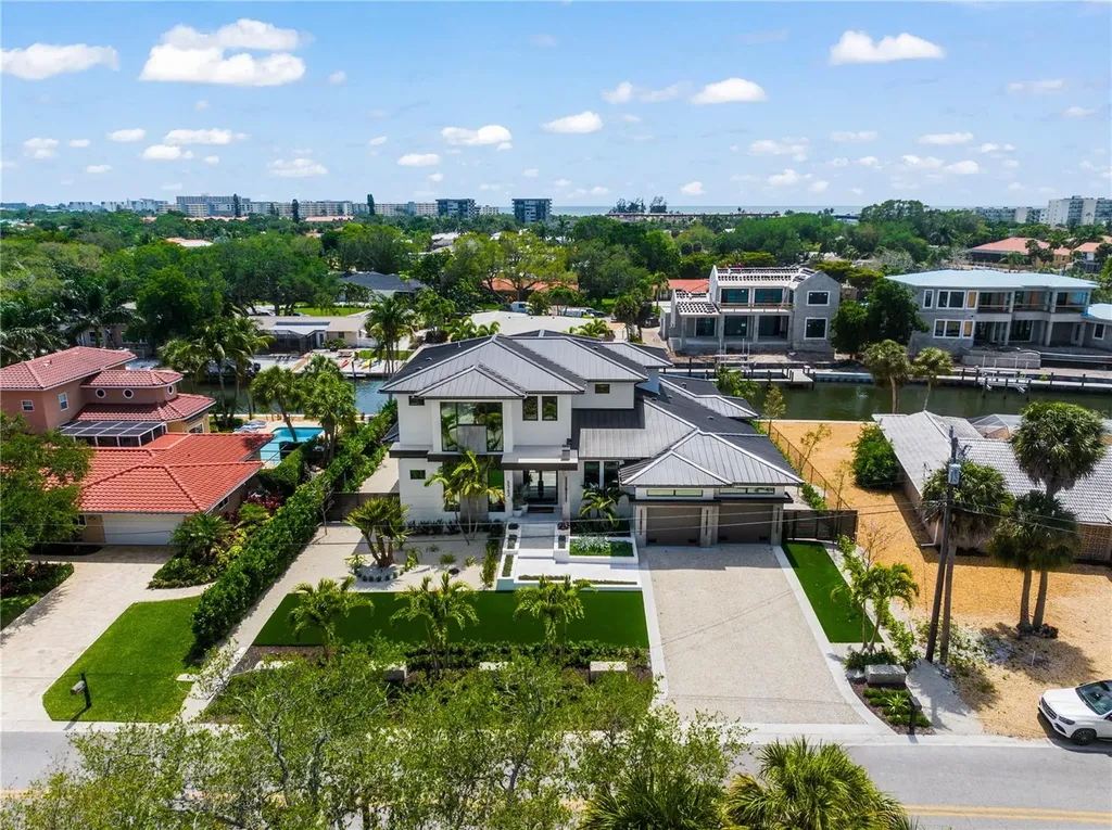 5362 Shadow Lawn Drive Sarasota FL 34242