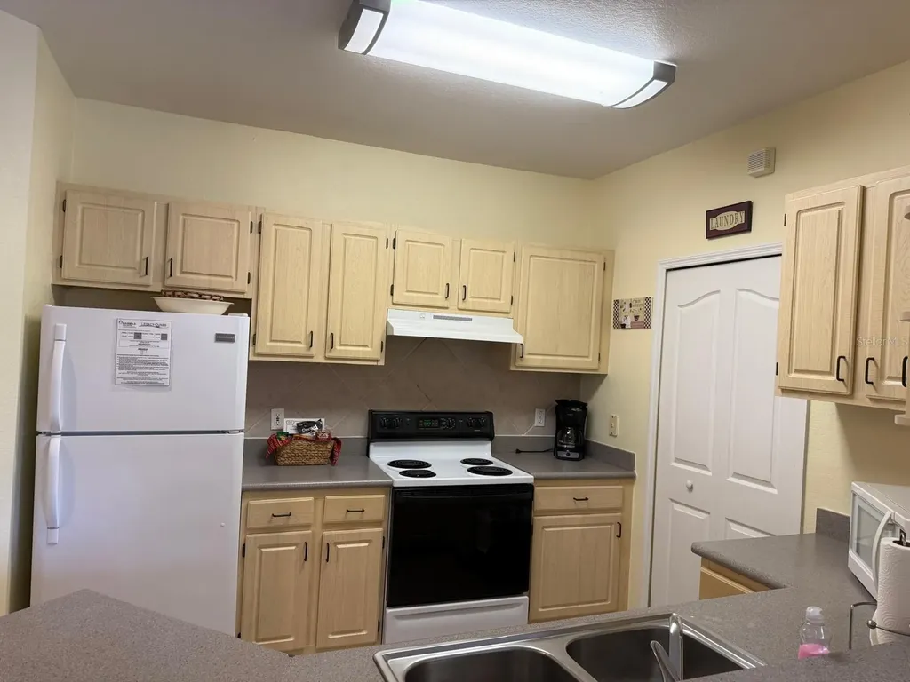 8917 Legacy Court Kissimmee FL 34747