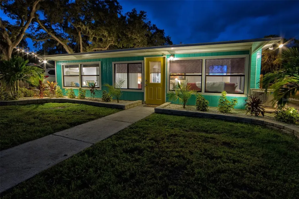 839 3rd Street N Safety Harbor FL 34695
