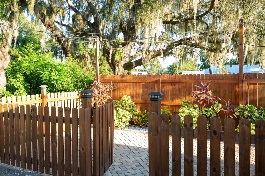 839 3rd Street N Safety Harbor FL 34695