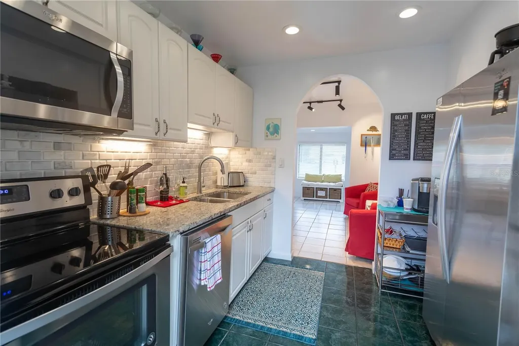 839 3rd Street N Safety Harbor FL 34695