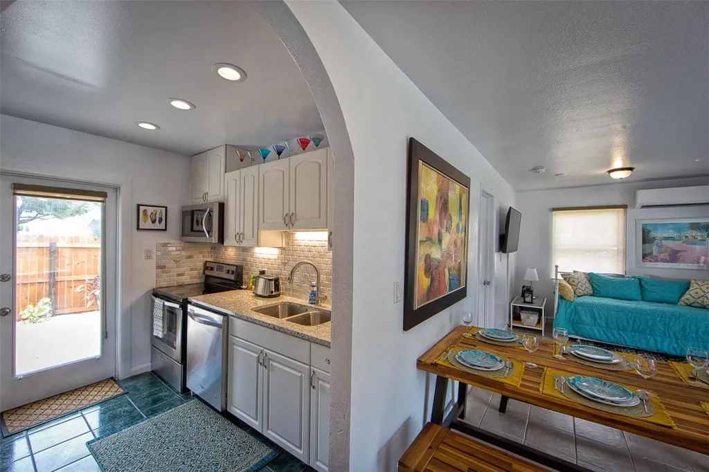 839 3rd Street N Safety Harbor FL 34695