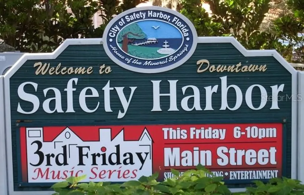 839 3rd Street N Safety Harbor FL 34695