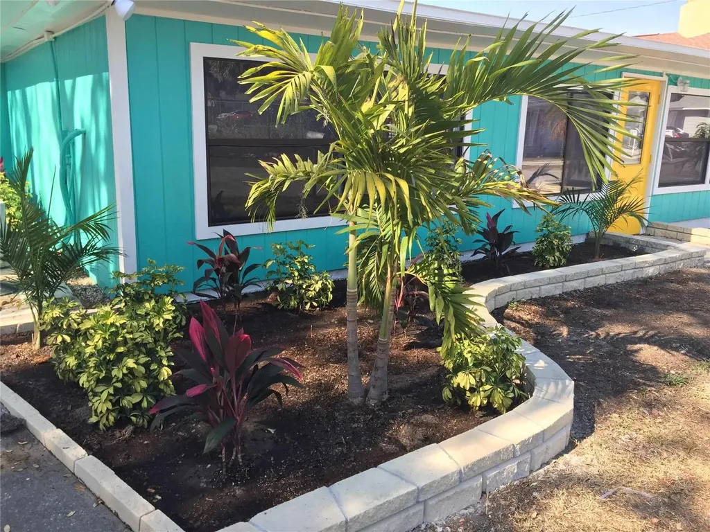 839 3rd Street N Safety Harbor FL 34695
