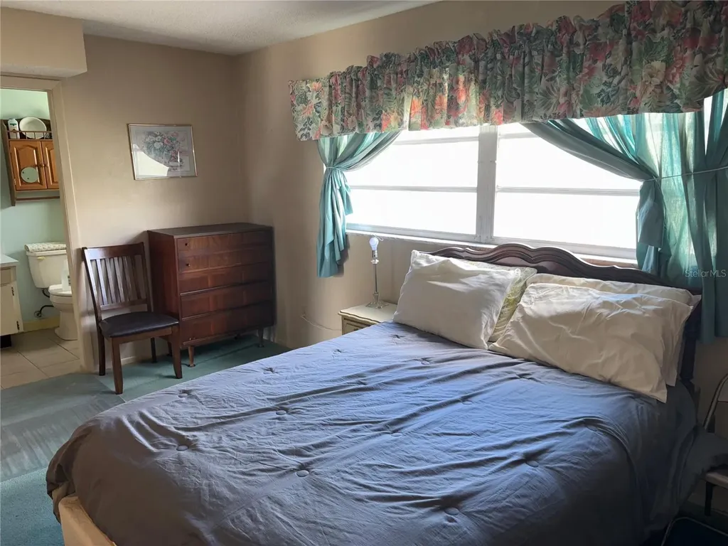 250 Rosery Road NW Largo FL 33770