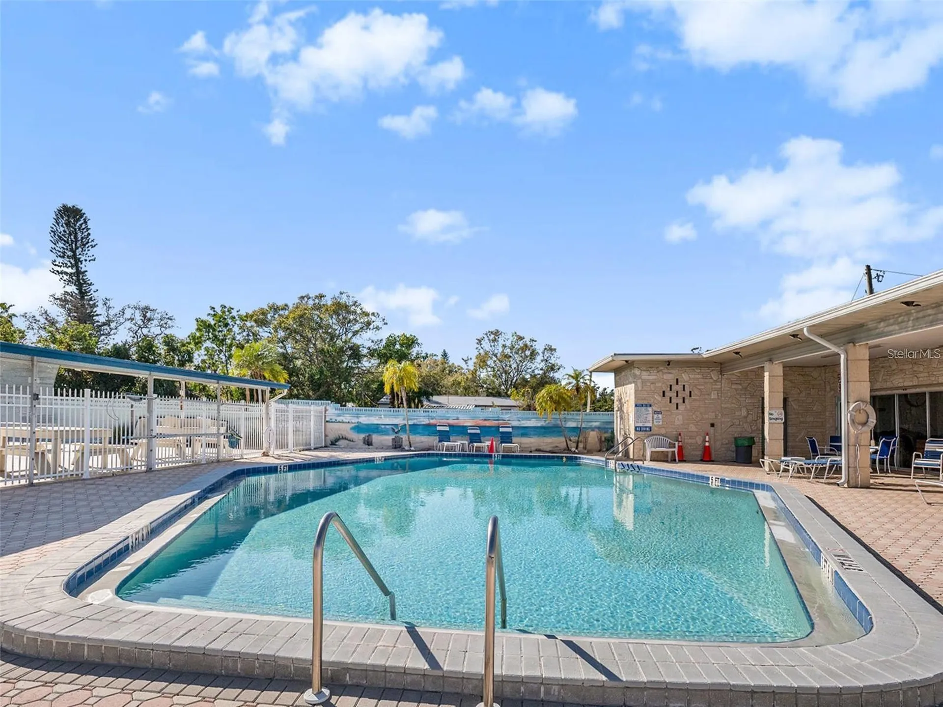 250 Rosery Road NW Largo FL 33770
