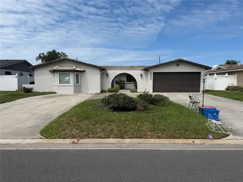 2083 Montana Avenue NE St Petersburg FL 33703