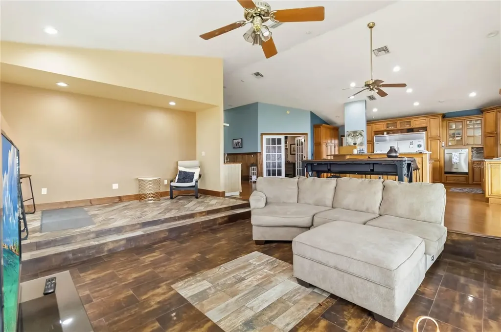 6210 Alligator Lake Shore E St Cloud FL 34771