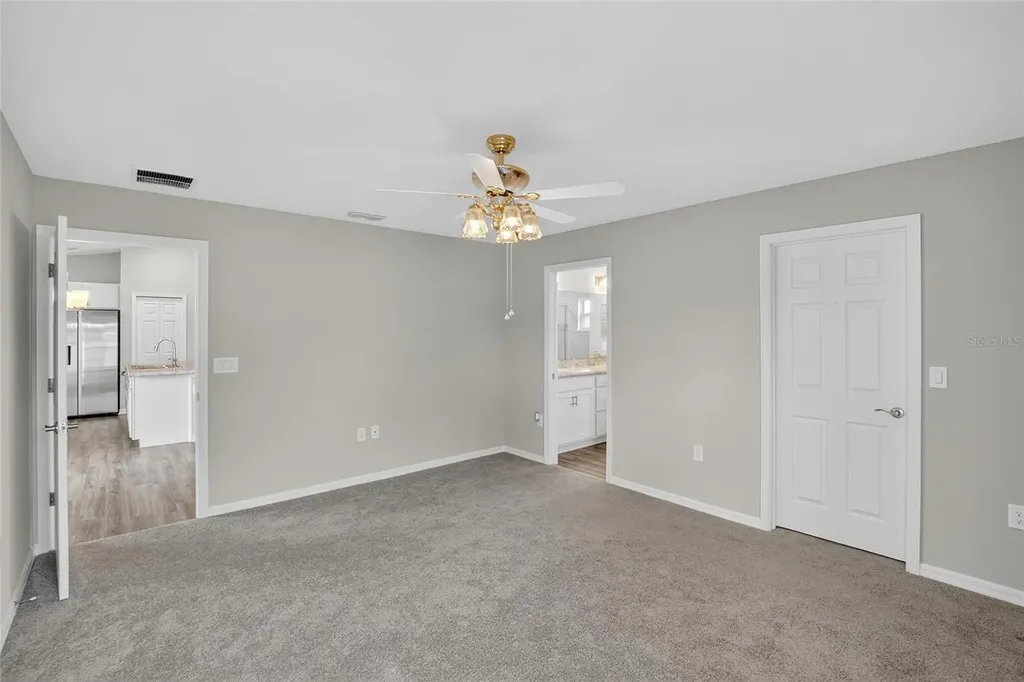 1047 Aruba Avenue Mulberry FL 33860