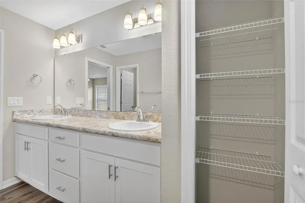 1047 Aruba Avenue Mulberry FL 33860