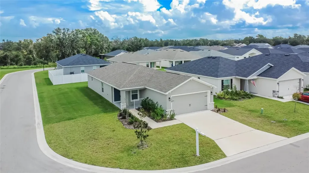 1047 Aruba Avenue Mulberry FL 33860