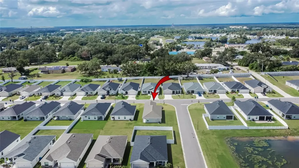1047 Aruba Avenue Mulberry FL 33860