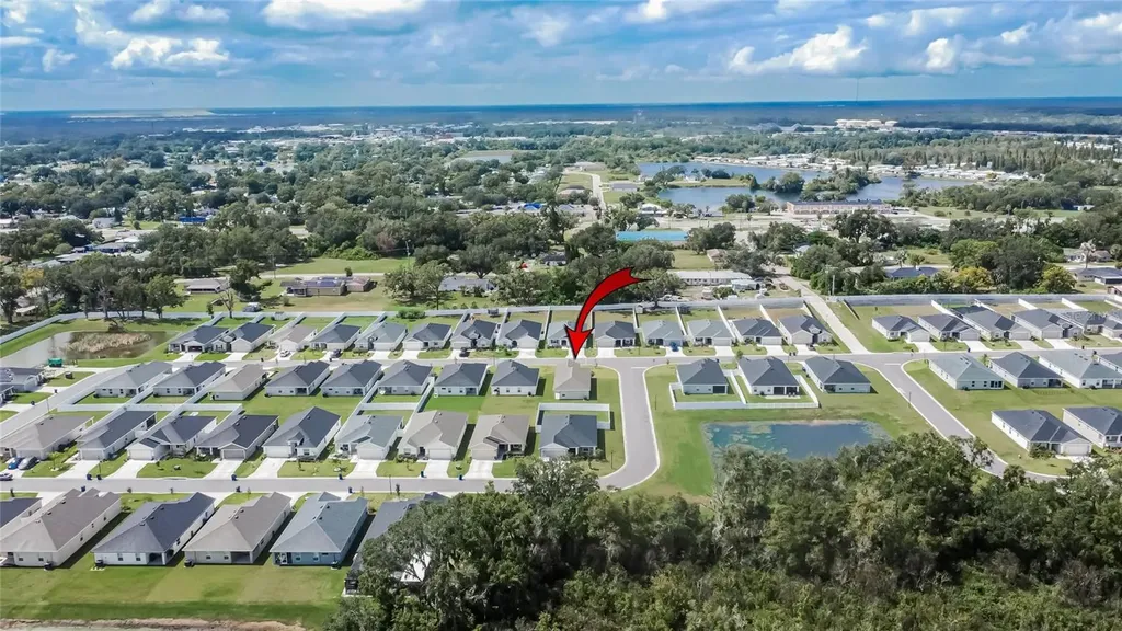 1047 Aruba Avenue Mulberry FL 33860