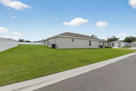 1047 Aruba Avenue Mulberry FL 33860