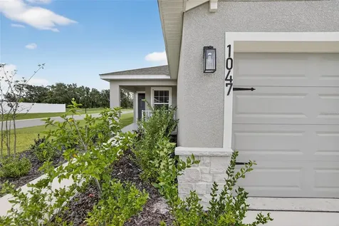 1047 Aruba Avenue Mulberry FL 33860
