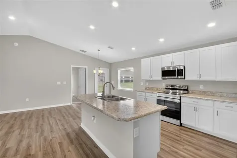 1047 Aruba Avenue Mulberry FL 33860