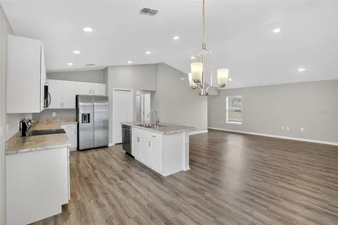 1047 Aruba Avenue Mulberry FL 33860