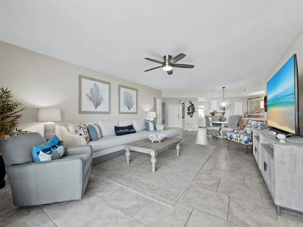 4825 Gulf Of Mexico Drive Longboat Key FL 34228