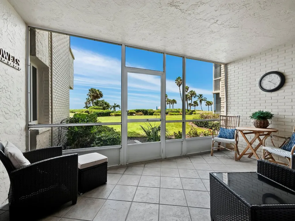 4825 Gulf Of Mexico Drive Longboat Key FL 34228