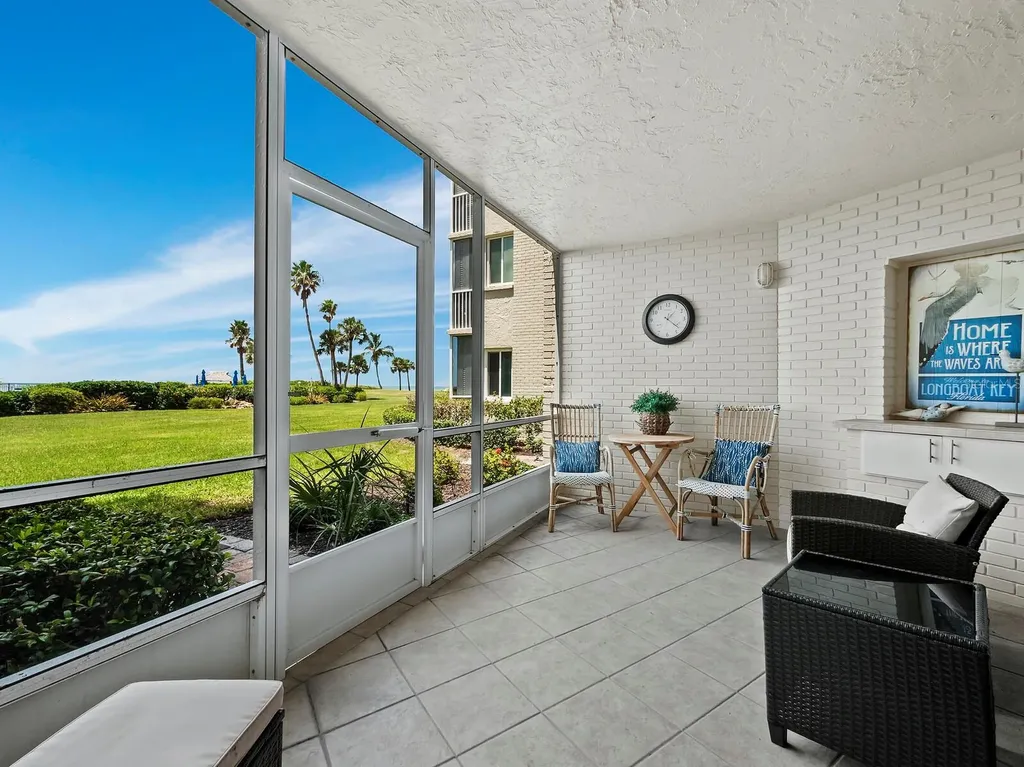 4825 Gulf Of Mexico Drive Longboat Key FL 34228