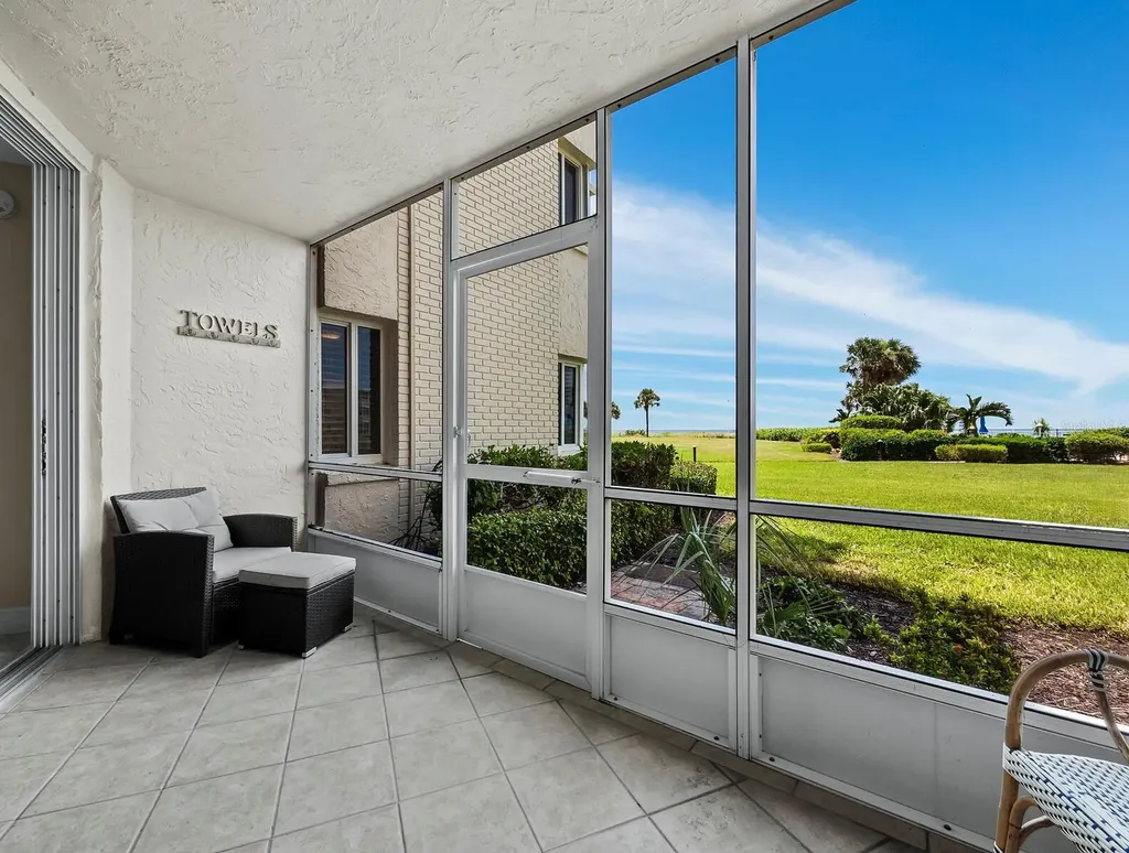 4825 Gulf Of Mexico Drive Longboat Key FL 34228