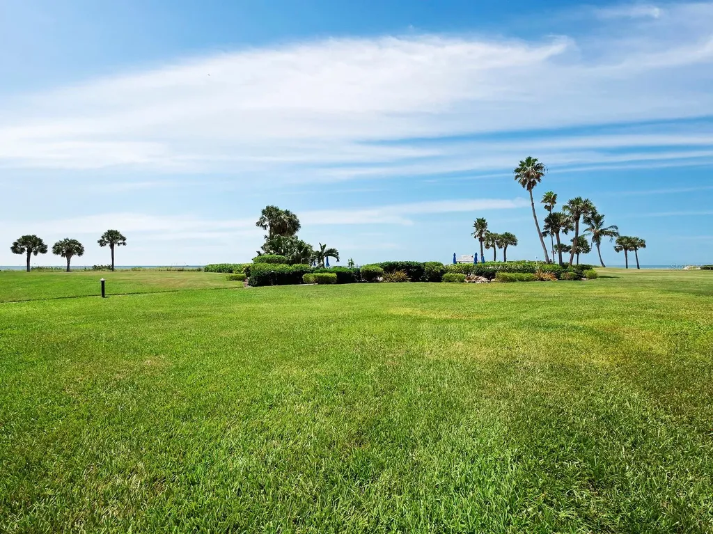 4825 Gulf Of Mexico Drive Longboat Key FL 34228