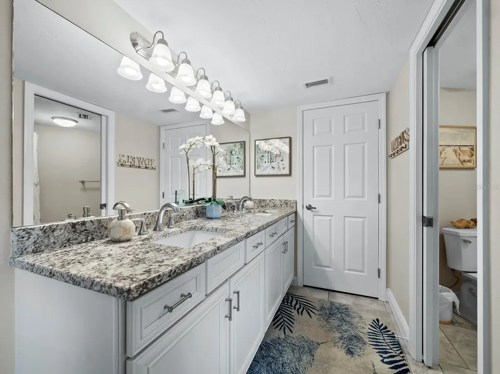 4825 Gulf Of Mexico Drive Longboat Key FL 34228