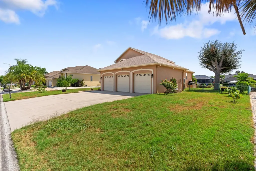 830 Golf Island Drive Apollo Beach FL 33572