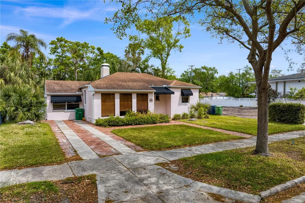 2925 W Alline Avenue Tampa FL 33611