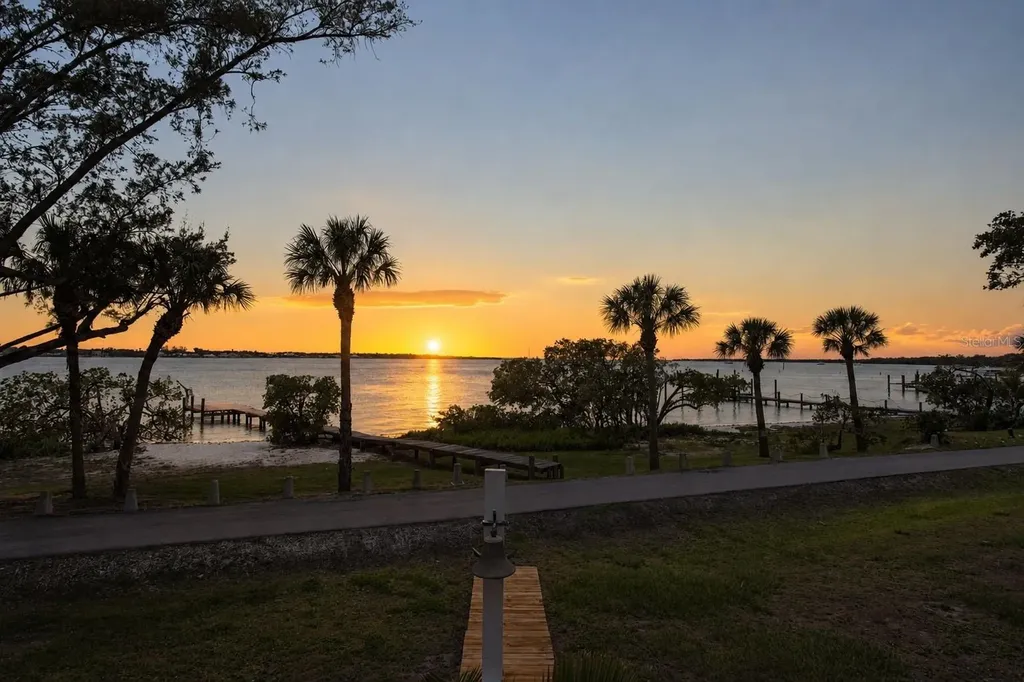 5216 13th Palmetto FL 34221