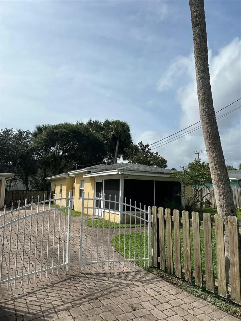 401 Oakwood Avenue New Smyrna Beach FL 32169