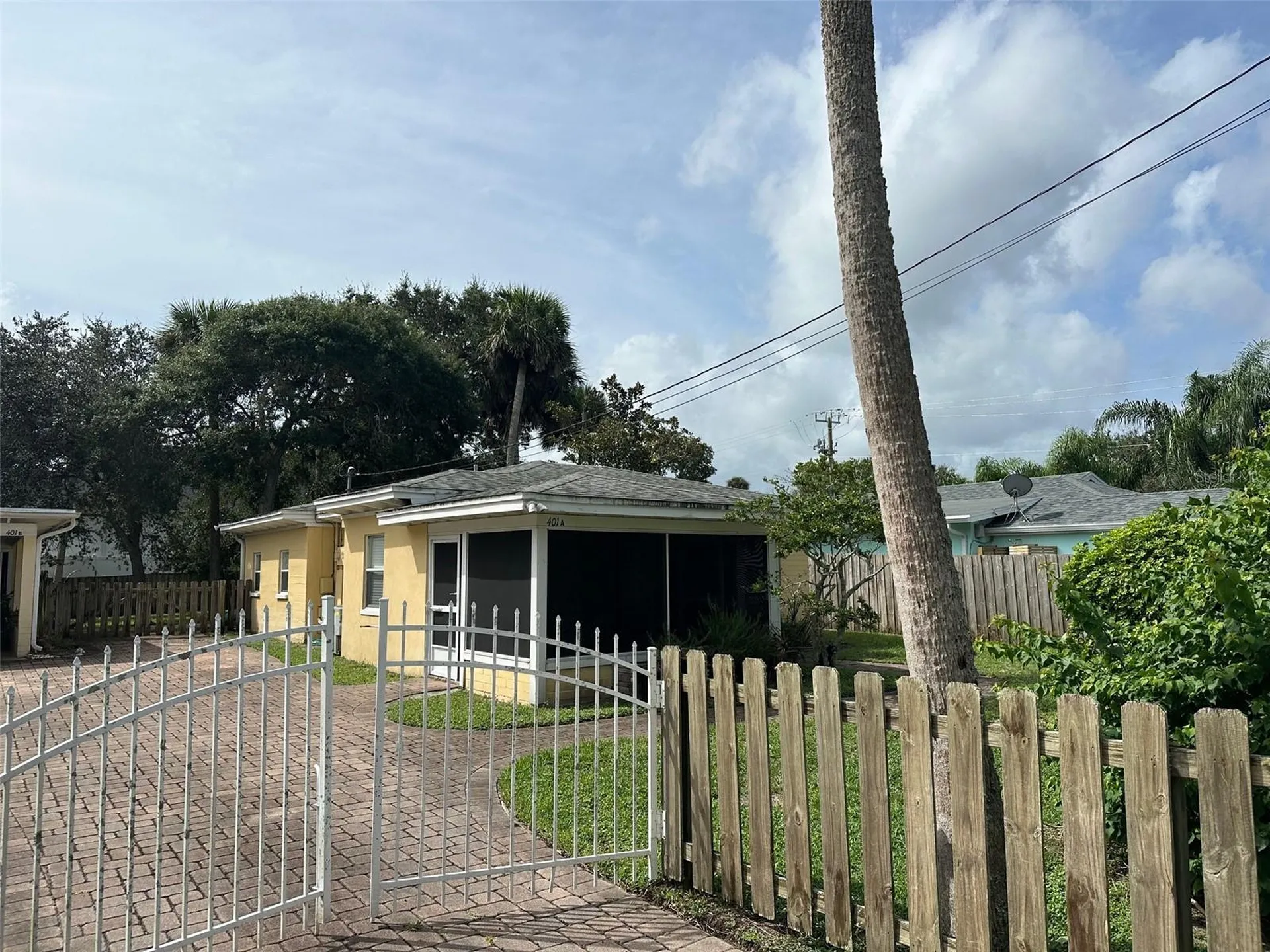 401 Oakwood Avenue New Smyrna Beach FL 32169