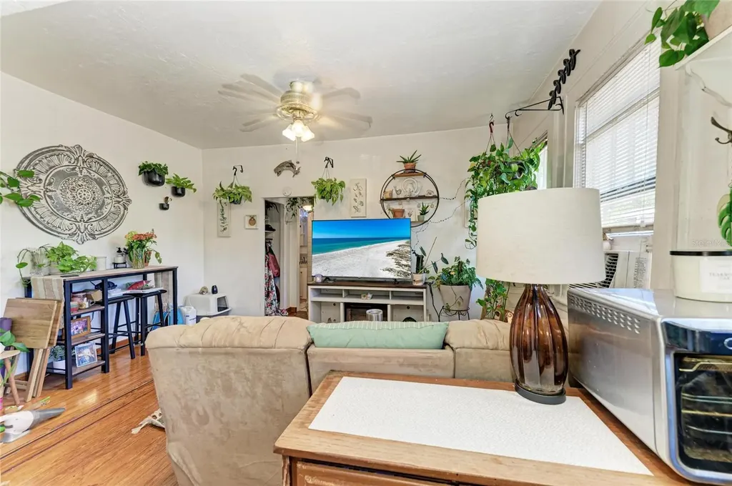 432 Adelia Avenue Sarasota FL 34236