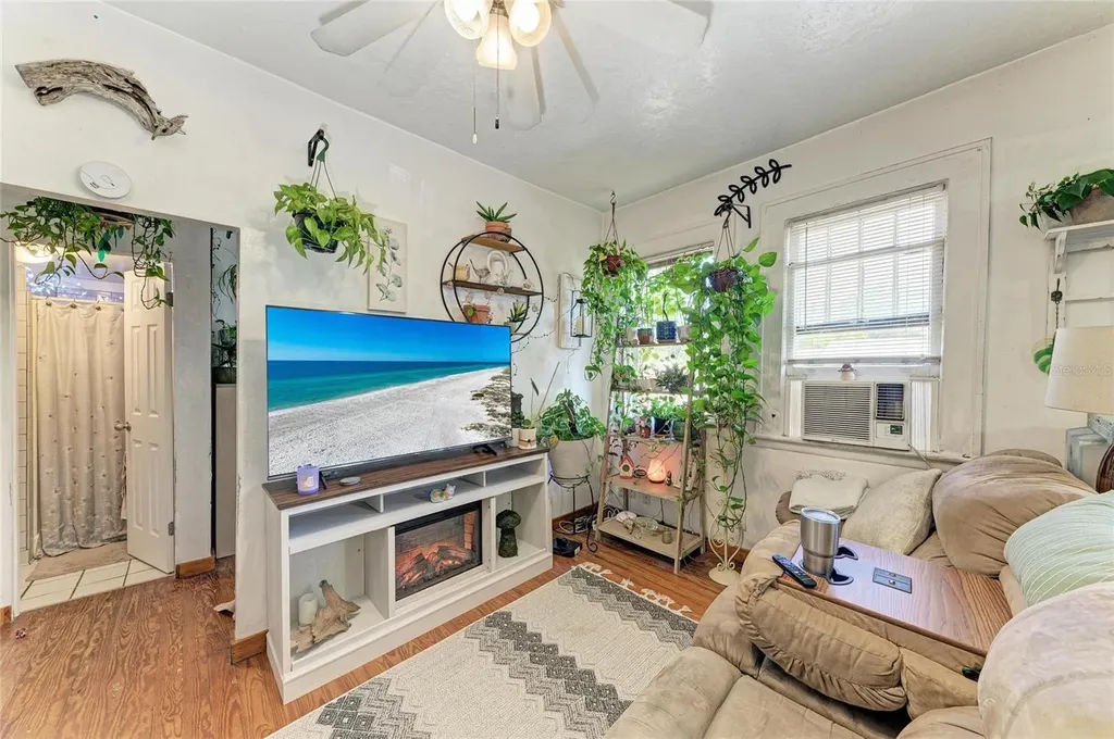 432 Adelia Avenue Sarasota FL 34236