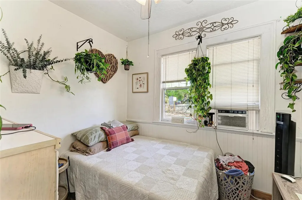 432 Adelia Avenue Sarasota FL 34236